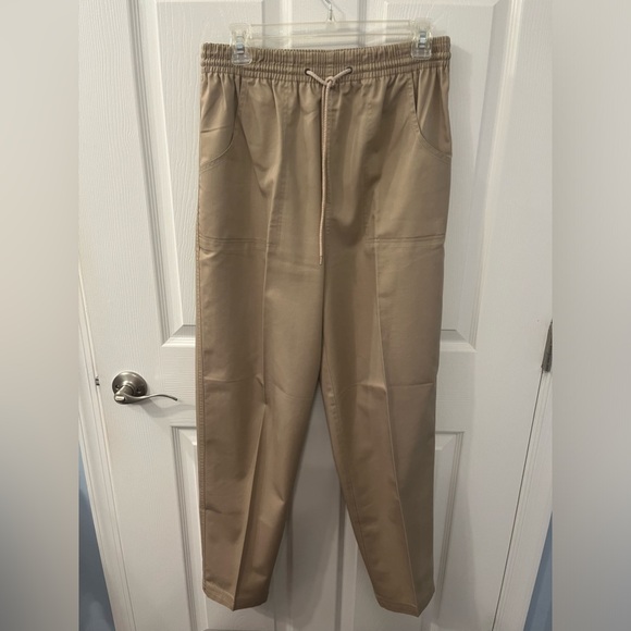 Emerald Club size medium tan elastic tie waist pants - Picture 2 of 7